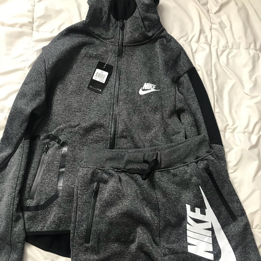 NIKE TRACKSUIT (FULL SET)